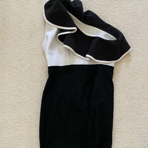 One shoulder mini dress black and white - Picture 4 of 4